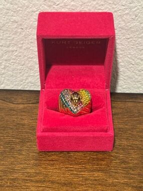 Kurt Geiger Rainbow Crystal Heart Ring in Multicolor Stones and Gold Tone Eagle
